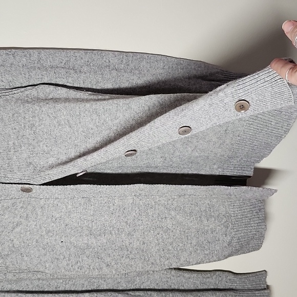 Banana Republic Filpucci Button Back V-Neck Sweater Merino Wool Cashmere Blend - Picture 8 of 8